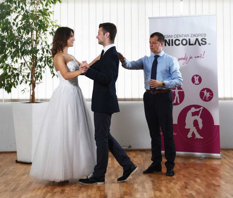 Mladenci 3 PCZ by Nicolas - plesni tečajevi za mladence Mladenci 3 PCZ by Nicolas - plesni tečajevi za mladence